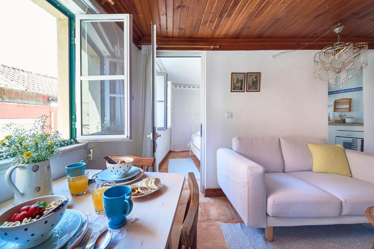 Light Filled Apartment Near Chiado, By Timecooler Lisboa Εξωτερικό φωτογραφία
