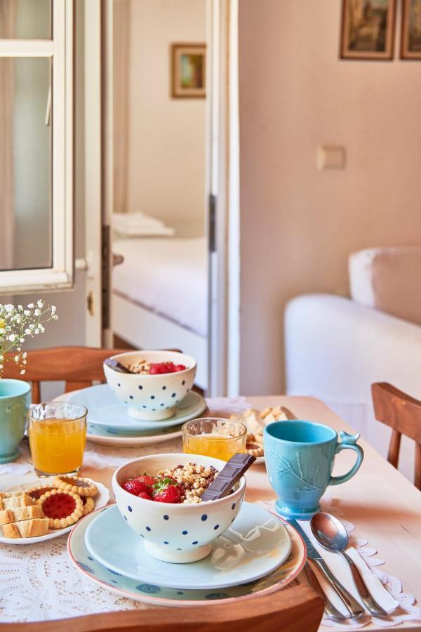 Light Filled Apartment Near Chiado, By Timecooler Lisboa Εξωτερικό φωτογραφία